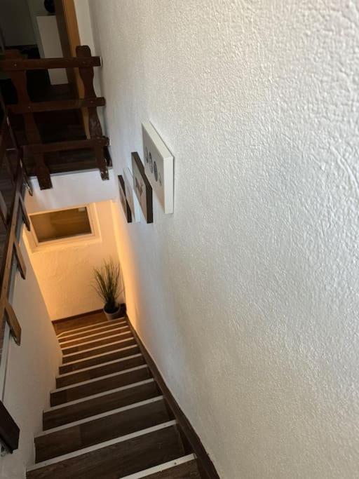 Townhouse Fuer 10 Personen Mit Garten 에즐링겐 외부 사진