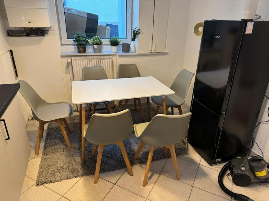 Townhouse Fuer 10 Personen Mit Garten 에즐링겐 외부 사진