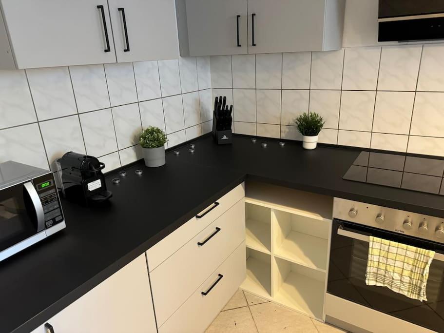 Townhouse Fuer 10 Personen Mit Garten 에즐링겐 외부 사진